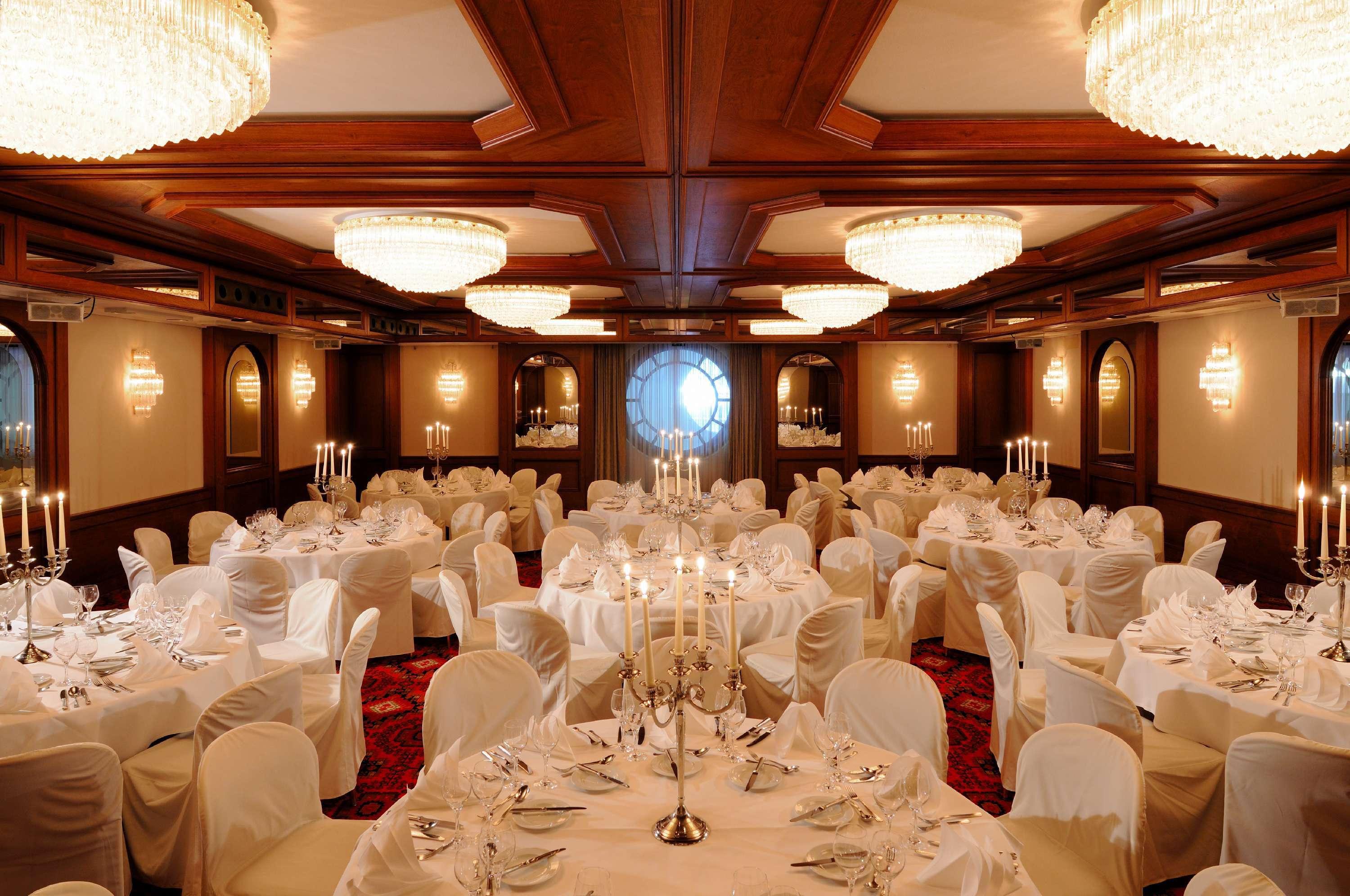 마리팀 호텔 쾰른 외부 사진 The restaurant of the hotel