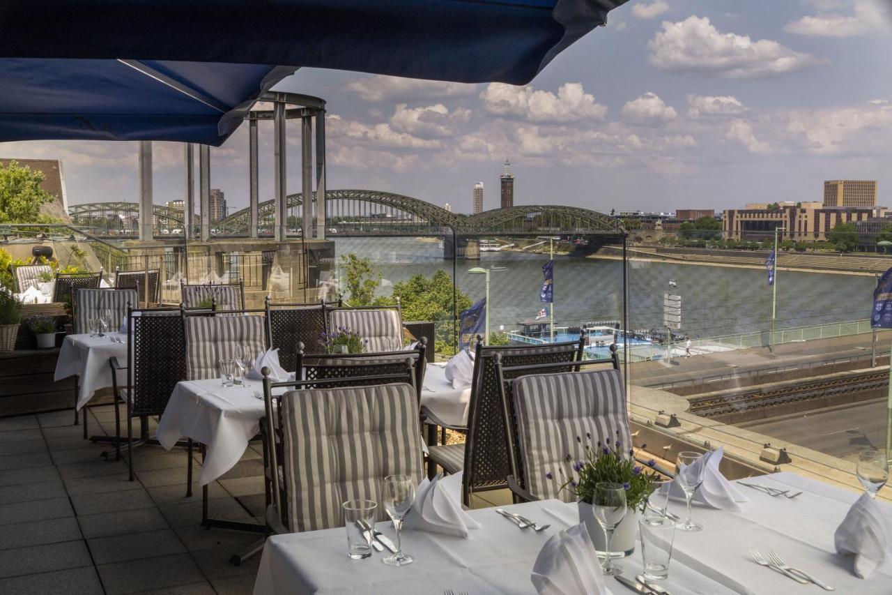 마리팀 호텔 쾰른 외부 사진 The view from the restaurant